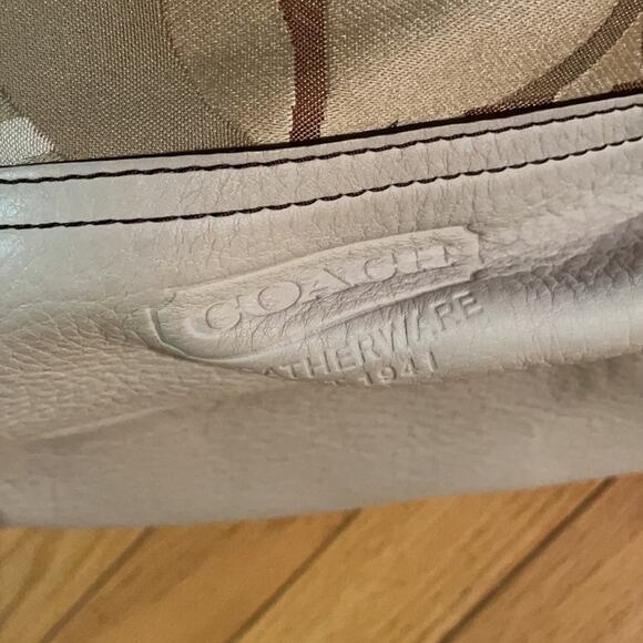 Coach Signature Optic leather C handbag - Picture 2 of 8